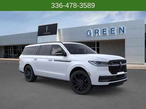 New 2026 Lincoln Navigator L Reserve w/ Jet Appearance Package AWD/4WD image 7