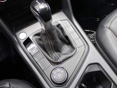 Used 2022 Volkswagen Taos SE image 35