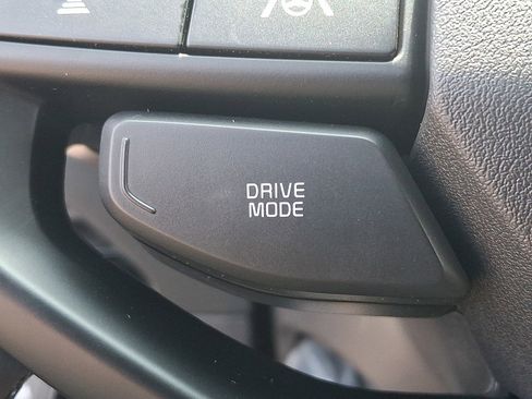 New 2025 Kia EV6 Light w/ Light LR Technology Package image 19