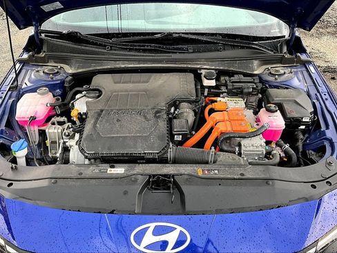 Used 2024 Hyundai Elantra Blue FWD image 32