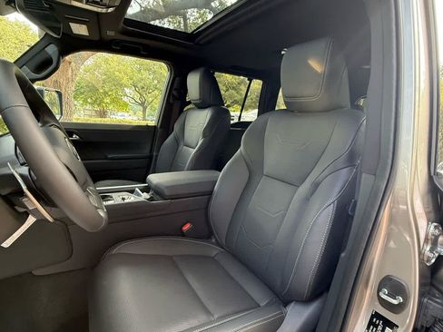 Used 2026 Lexus GX 550 AWD/4WD image 9