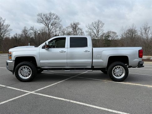 Used 2019 Chevrolet Silverado 2500 LTZ w/ Duramax Plus Package image 2