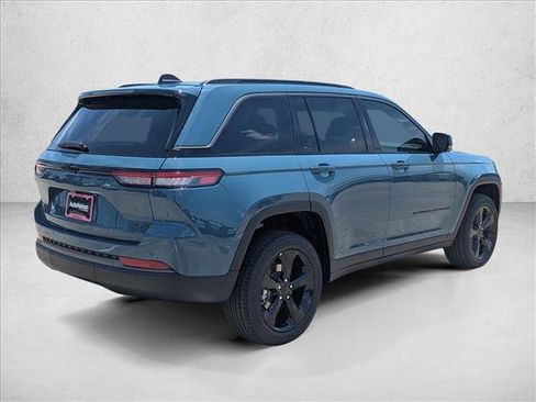 New 2026 Jeep Grand Cherokee Limited w/ Limited Altitude Package AWD/4WD image 8
