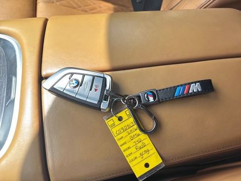 Used 2016 BMW 740i w/ Executive Package 2 RWD image 30