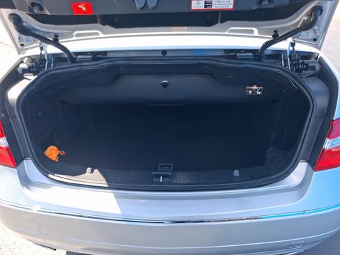 Used 2011 Mercedes-Benz E 350 Cabriolet image 23