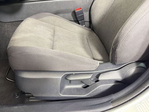 Used 2025 Toyota Camry LE image 11