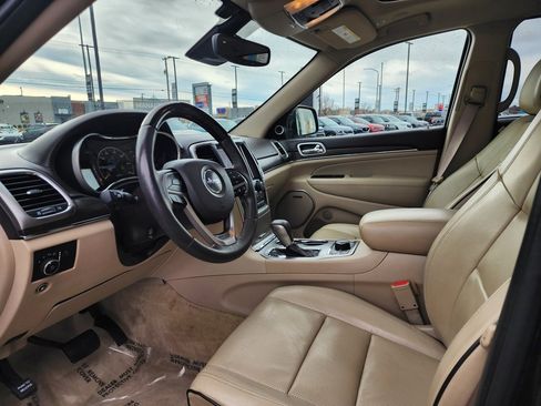 Used 2018 Jeep Grand Cherokee Overland image 9