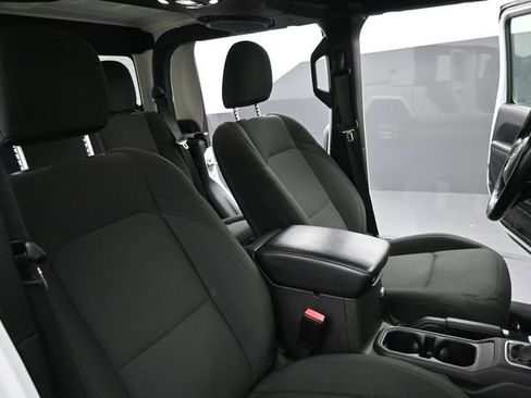 Used 2022 Jeep Gladiator Sport AWD/4WD image 23