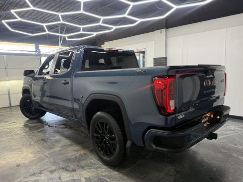 Used 2024 GMC Sierra 1500 Pro w/ Graphite Edition image 3