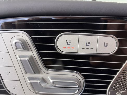 Used 2024 Mercedes-Benz GLE 53 AMG AMG GLE 53 image 31