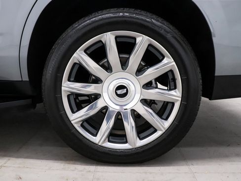 Used 2024 Cadillac Escalade Premium Luxury Platinum image 9