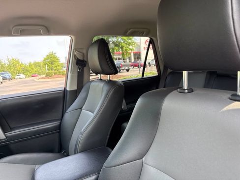 Used 2020 Toyota 4Runner SR5 Premium AWD/4WD image 8