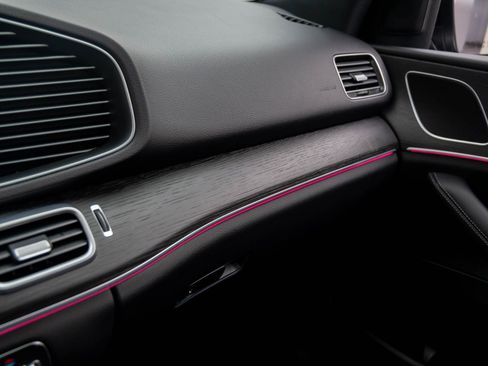 Used 2025 Mercedes-Benz GLE 450 4MATIC image 29