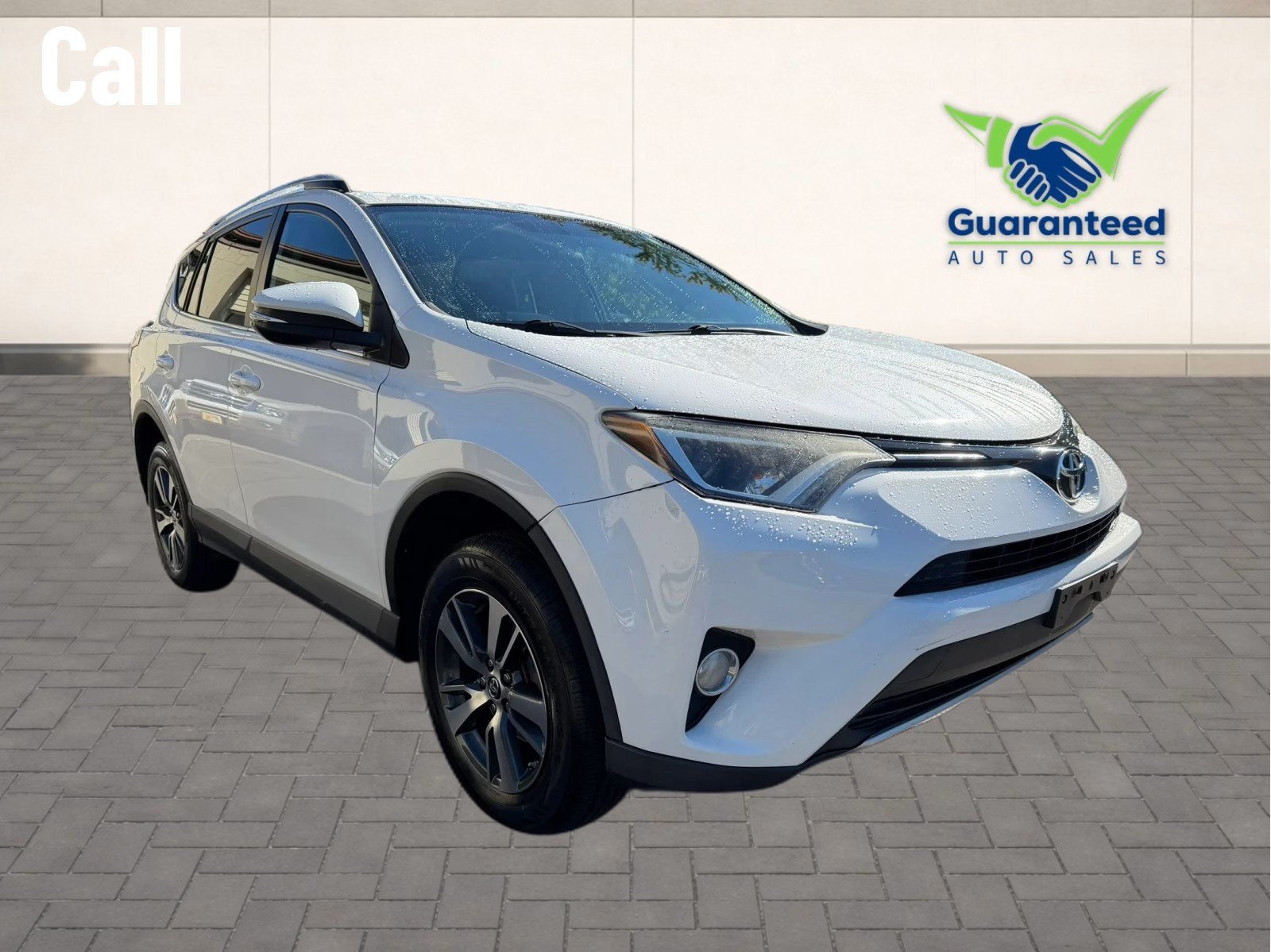 Used 2016 Toyota RAV4 XLE AWD/4WD image 4
