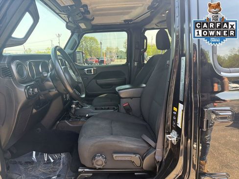 Used 2022 Jeep Wrangler Unlimited Sport AWD/4WD image 22