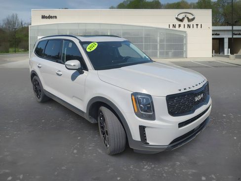 Used 2022 Kia Telluride EX w/ EX Premium Package AWD/4WD image 2