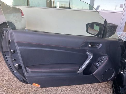 Used 2017 Subaru BRZ Limited RWD image 12