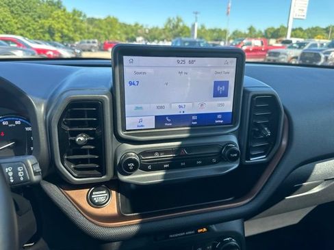 Used 2024 Ford Bronco Sport Outer Banks w/ Tech Package AWD/4WD image 2