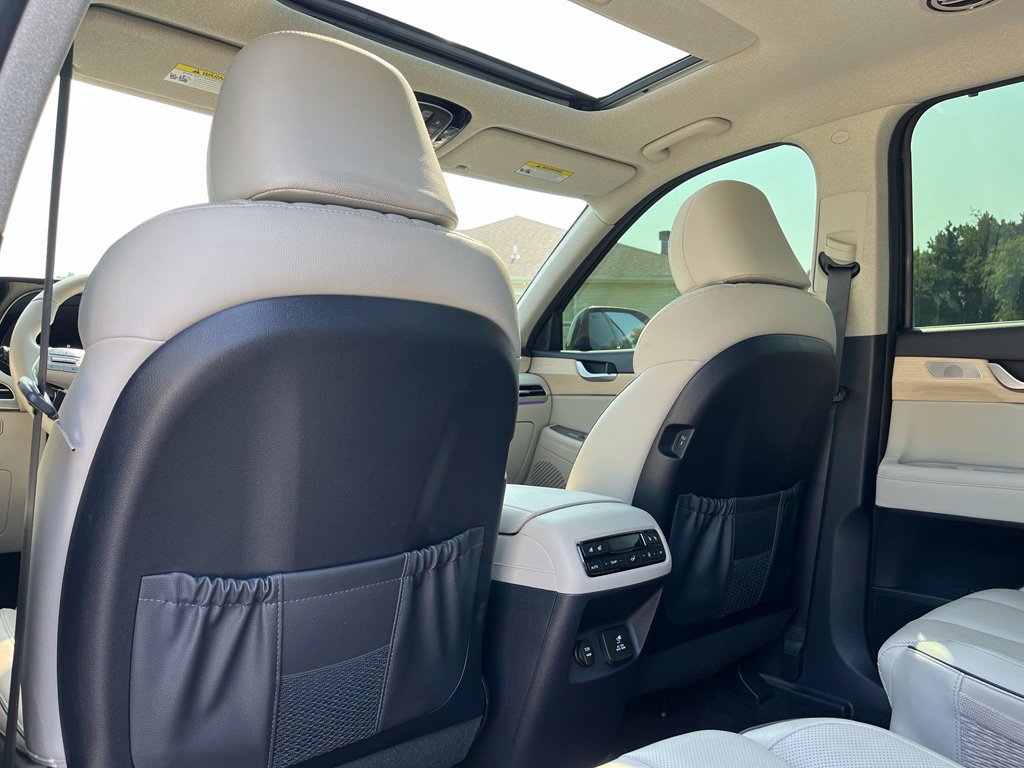 Used 2024 Hyundai Palisade Limited AWD/4WD image 25