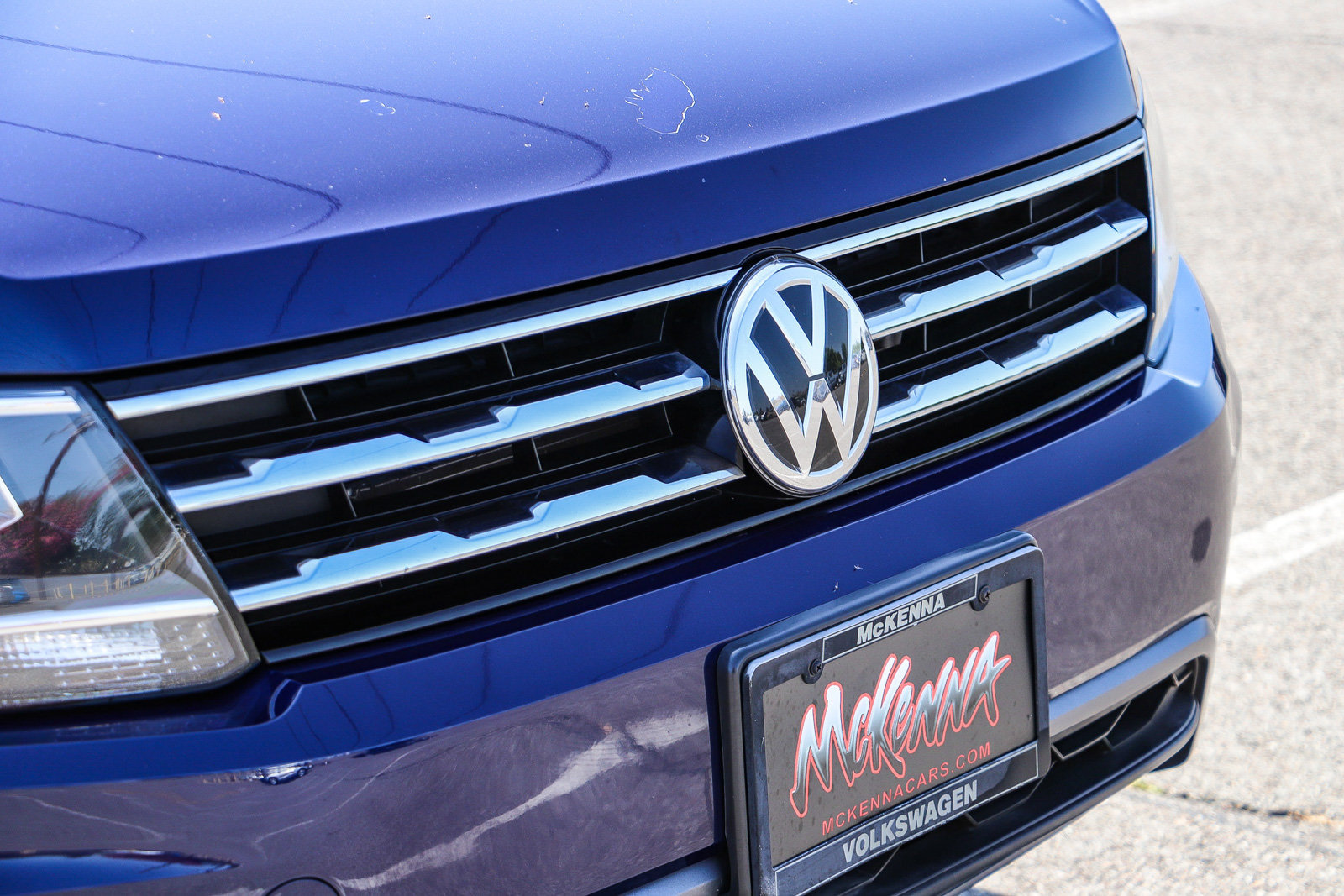 Used 2021 Volkswagen Tiguan SE w/ Panoramic Sunroof Package FWD image 5