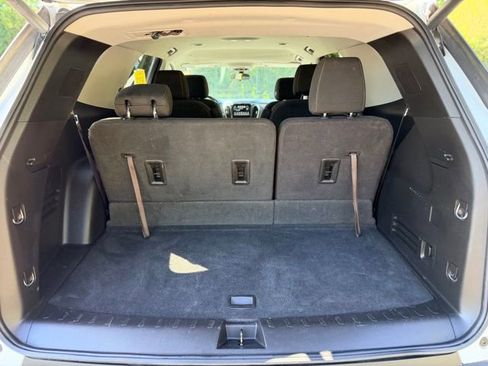 Used 2019 Chevrolet Traverse LT FWD image 27