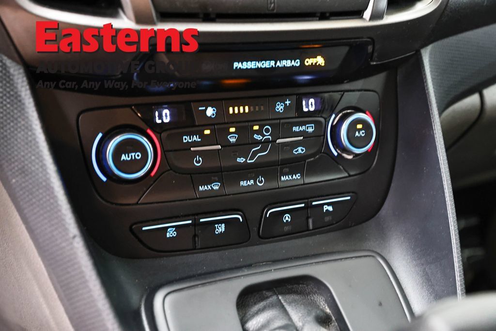 Used 2021 Ford Transit Connect XLT FWD image 19