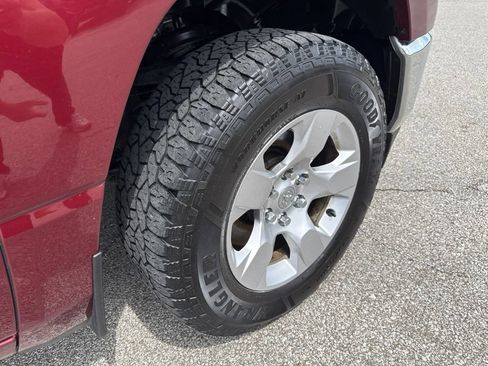 Used 2020 RAM 1500 Big Horn AWD/4WD image 46