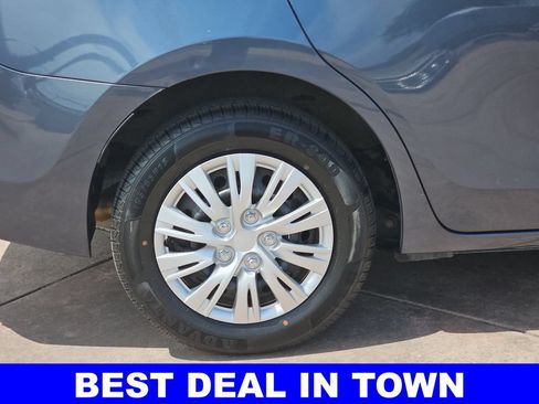 Used 2015 Toyota Corolla L FWD image 36