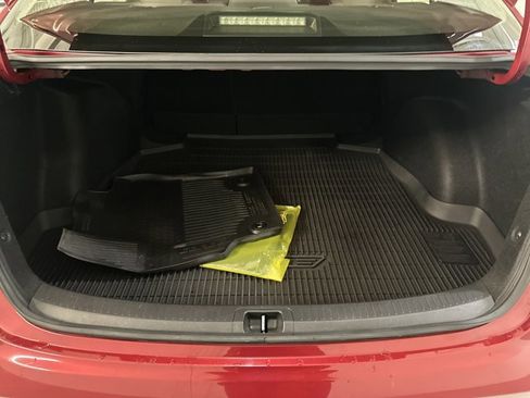 Used 2023 Toyota Corolla SE image 12