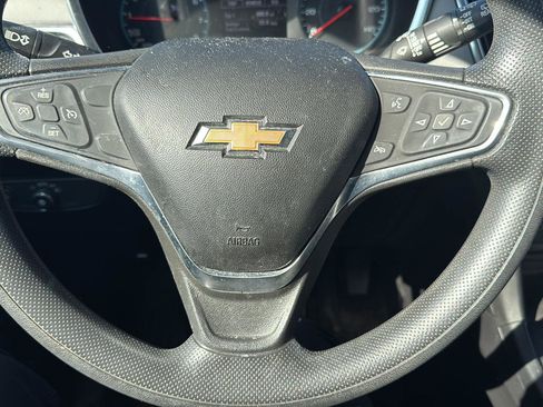 Used 2019 Chevrolet Equinox LS image 12