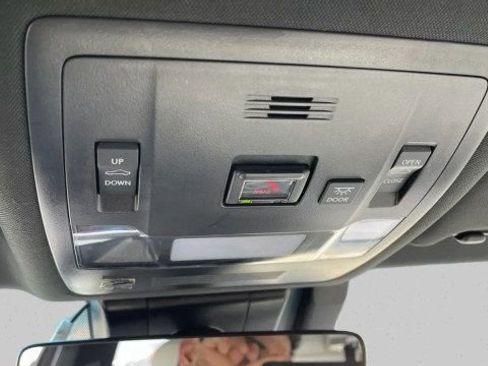 Used 2023 Lexus ES 300h F Sport image 17