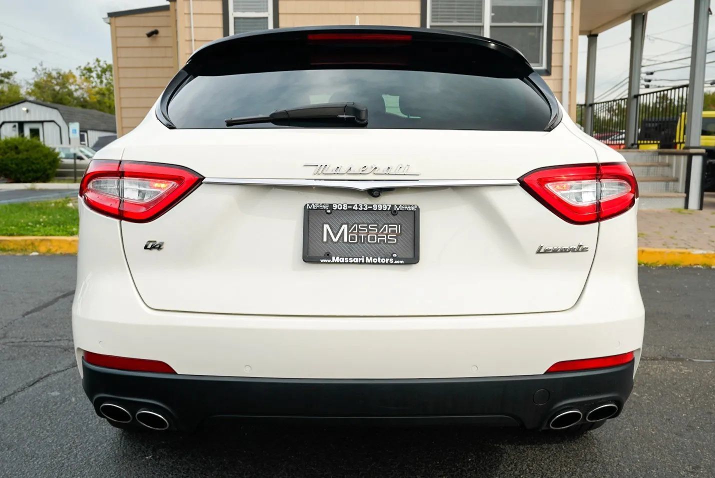 Used 2018 Maserati Levante AWD/4WD image 6