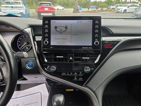 Used 2022 Toyota Camry XSE FWD image 23
