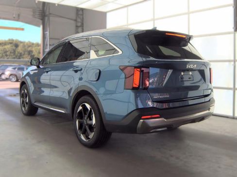 Used 2025 Kia Sorento EX w/ EX Panoramic Sunroof Package AWD/4WD image 2
