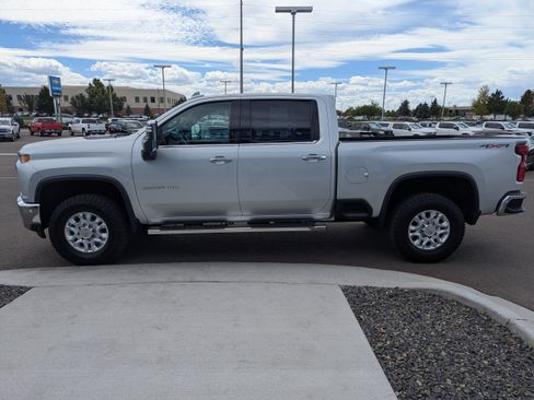 Used 2022 Chevrolet Silverado 3500 LTZ AWD/4WD image 9