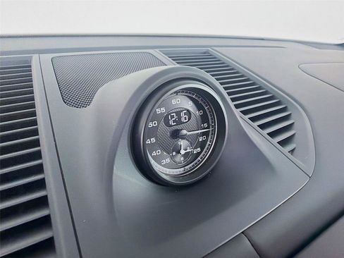 New 2025 Porsche Macan S image 12