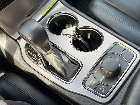 Used 2020 Jeep Grand Cherokee Limited X image 29