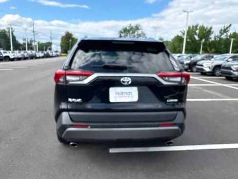 Used 2021 Toyota RAV4 Limited FWD image 4