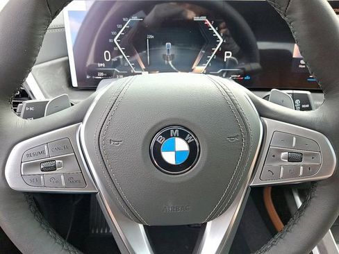 Used 2026 BMW X7 xDrive40i w/ Premium Package image 17