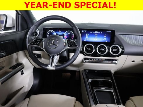 Certified 2025 Mercedes-Benz GLA 250 4MATIC image 38