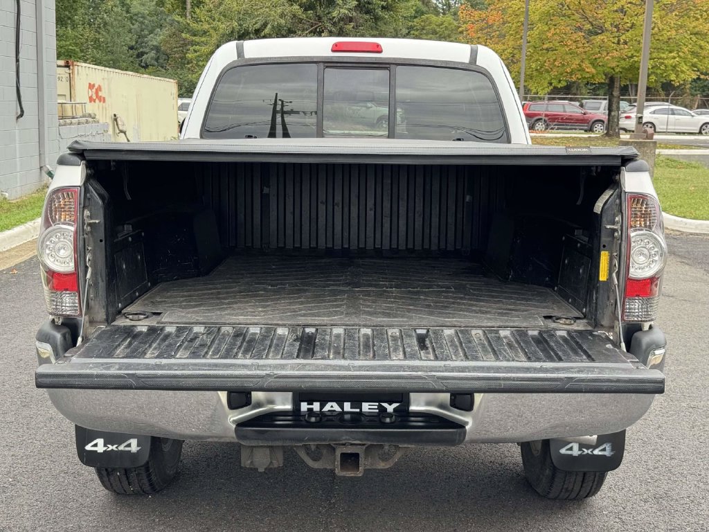 Used 2013 Toyota Tacoma 4x4 Access Cab V6 w/ SR5 Pkg image 16