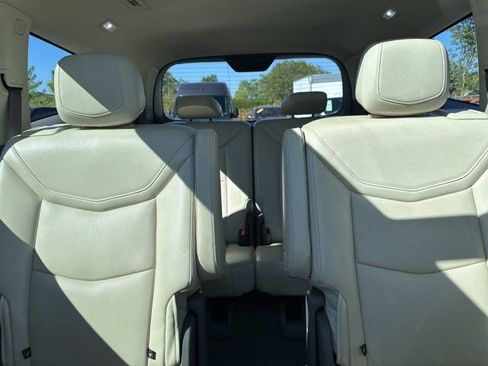 Certified 2022 Cadillac XT6 Premium Luxury w/ Technology Package image 17