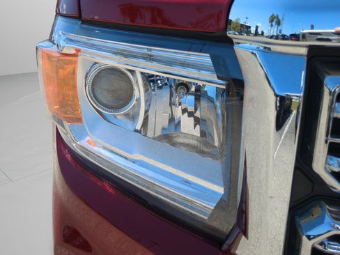 Used 2021 GMC Canyon Denali AWD/4WD image 25