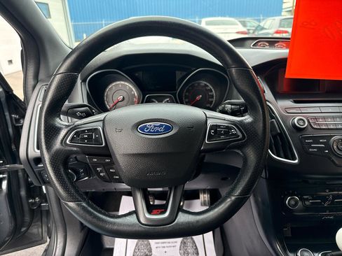 Used 2017 Ford Focus ST image 13