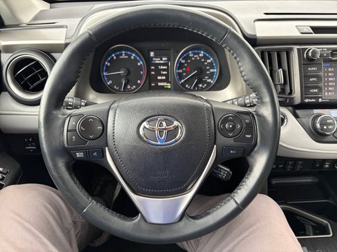 Used 2018 Toyota RAV4 Adventure w/ Cold Weather Package AWD/4WD image 20