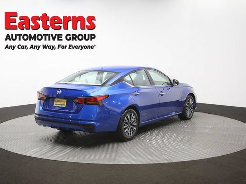 Used 2025 Nissan Altima 2.5 SV FWD image 39