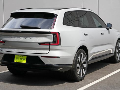 Used 2025 Volvo EX90 Ultra AWD/4WD image 51