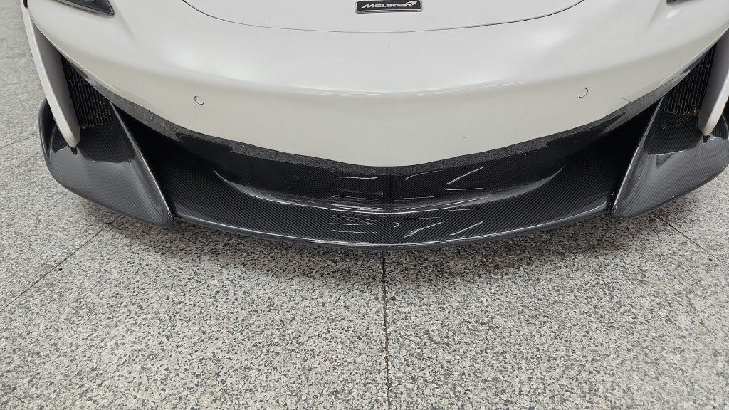 Used 2019 McLaren 600LT RWD image 12