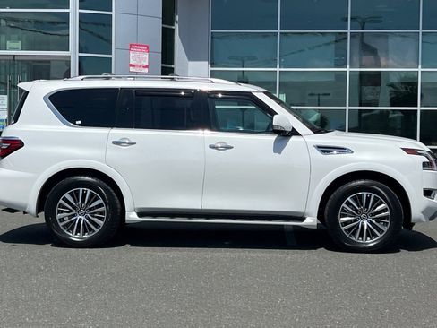Certified 2022 Nissan Armada SL w/ Captain's Chairs Package AWD/4WD image 3
