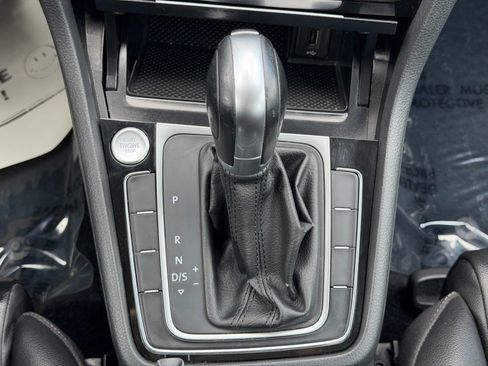 Used 2017 Volkswagen Golf SEL FWD image 15
